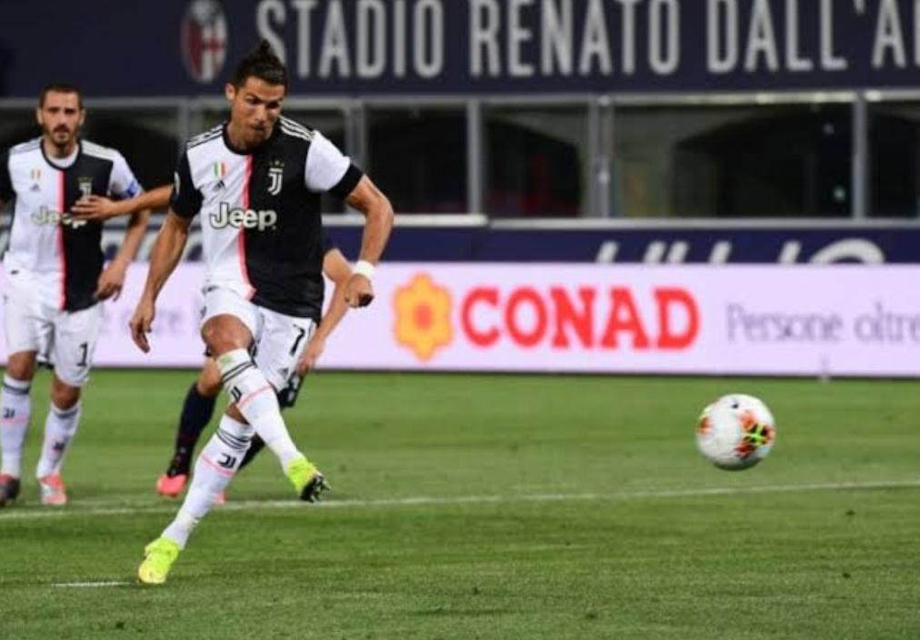 Cristiano Ronaldo Jauhi Lionel Messi Soal Tendangan Penalti