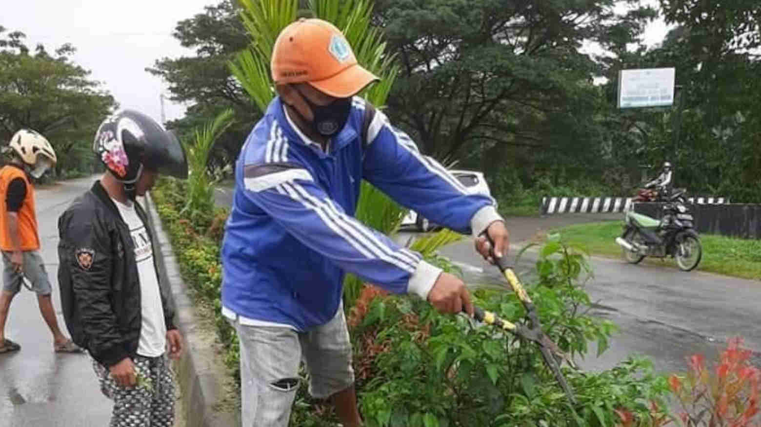 DLHK Kendari Kerahkan 153 Petugas untuk Rawat RTH