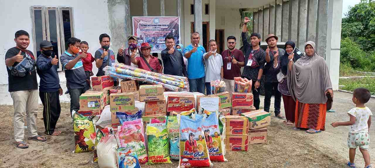 Korban Gempa Sulbar Terima Bantuan dari Pemkab Muna