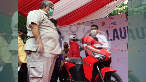 Motor Listrik Buatan dalam Negeri Dilaunching, Ali Mazi Minta OPD Jadikan Kendaraan Dinas