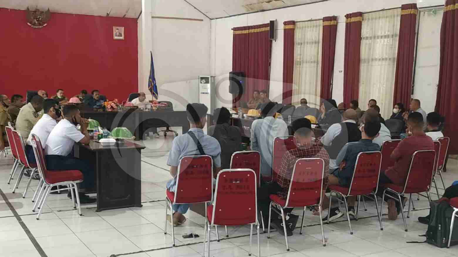 Pemda Tak Tahu Siapa Pemilik Dermaga di Busel, Dewan Naik Pitam