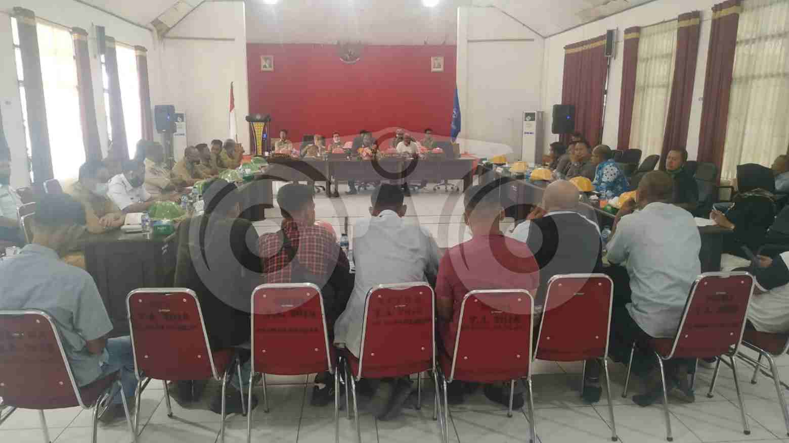 Soal Ganti Rugi Lahan, Pemda Busel Dituding Buang-buang Anggaran