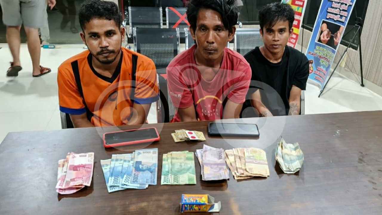 Asyik Main Judi, Tiga Pria di Bombana Ditangkap
