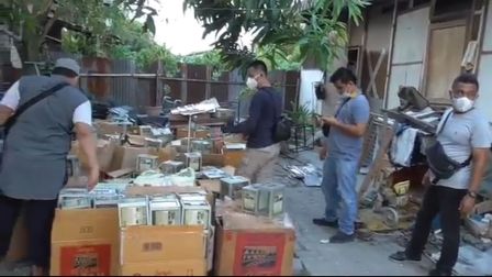 Densus 88 Mabes Polri Amankan 500 Kotak Amal Milik Terduga Teroris di Sumut