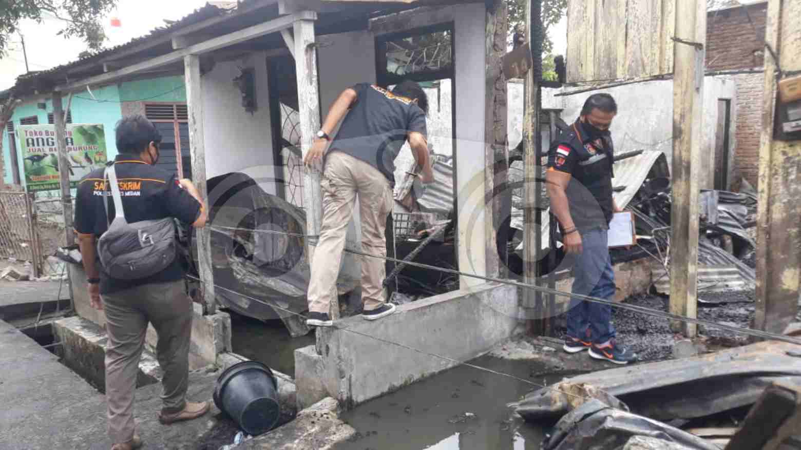 Diduga Korsleting Listrik, Tiga Rumah di Medan Hangus Terbakar