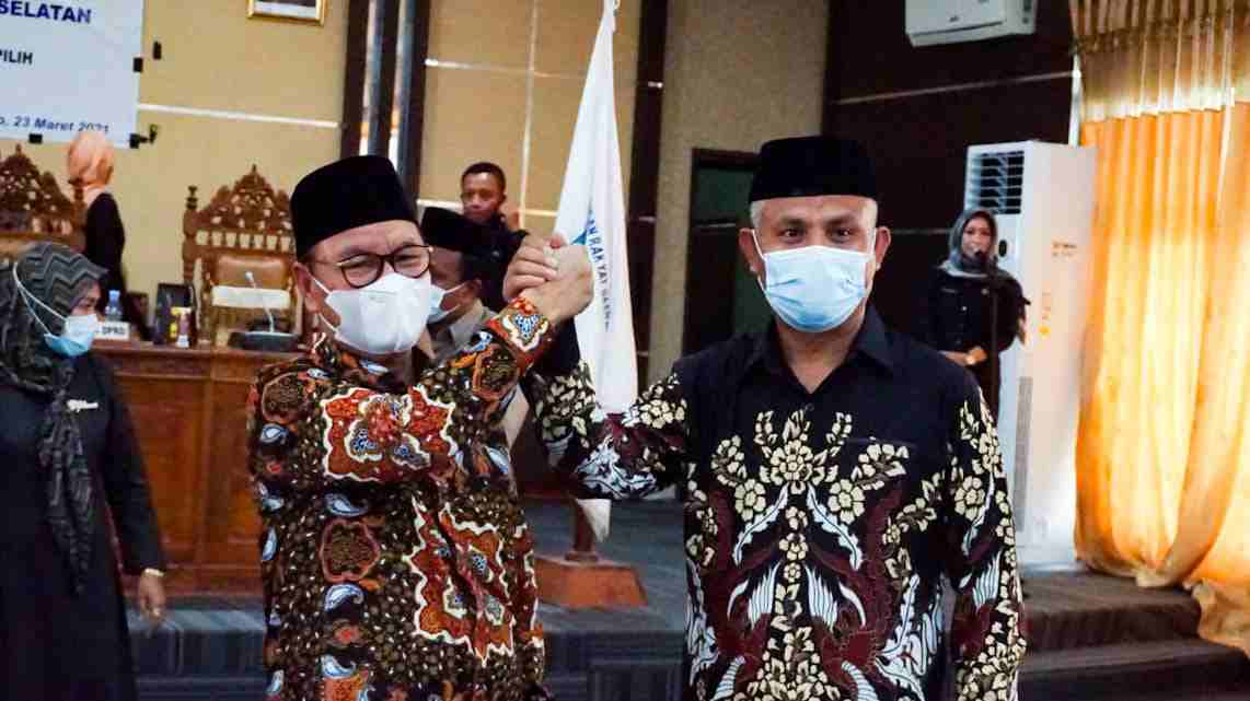 DPRD Sahkan Bupati dan Wakil Bupati Konawe Selatan Terpilih