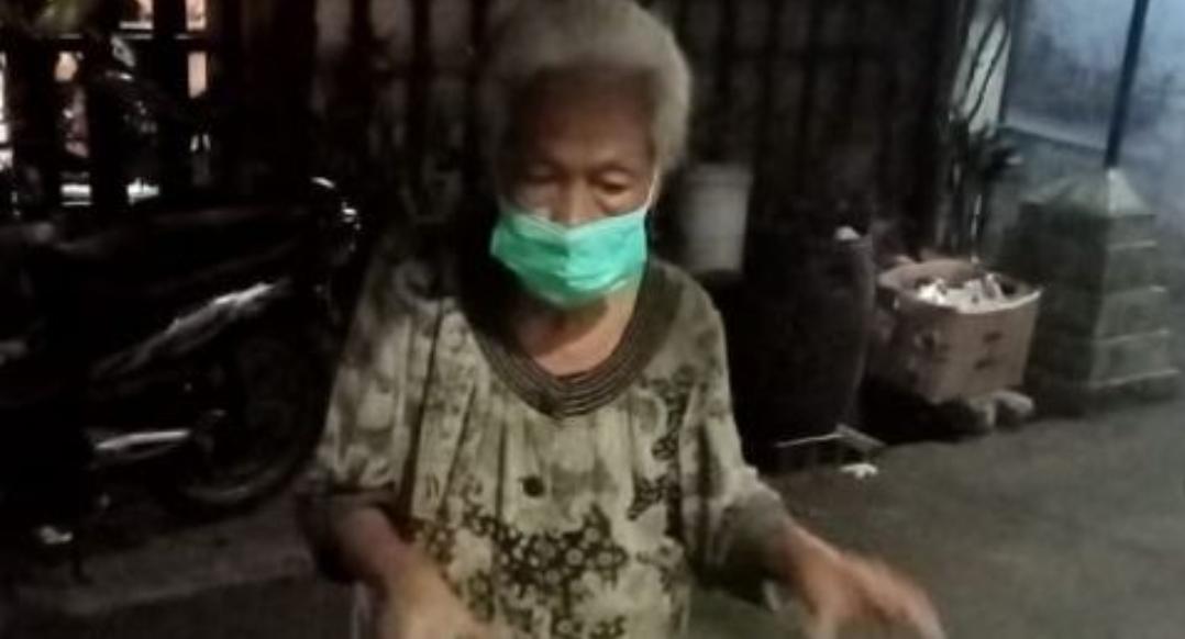 Kisah Pilu Seorang Nenek yang Cari Barang Bekas hingga Malam Hari Demi Upah Rp 25 Ribu