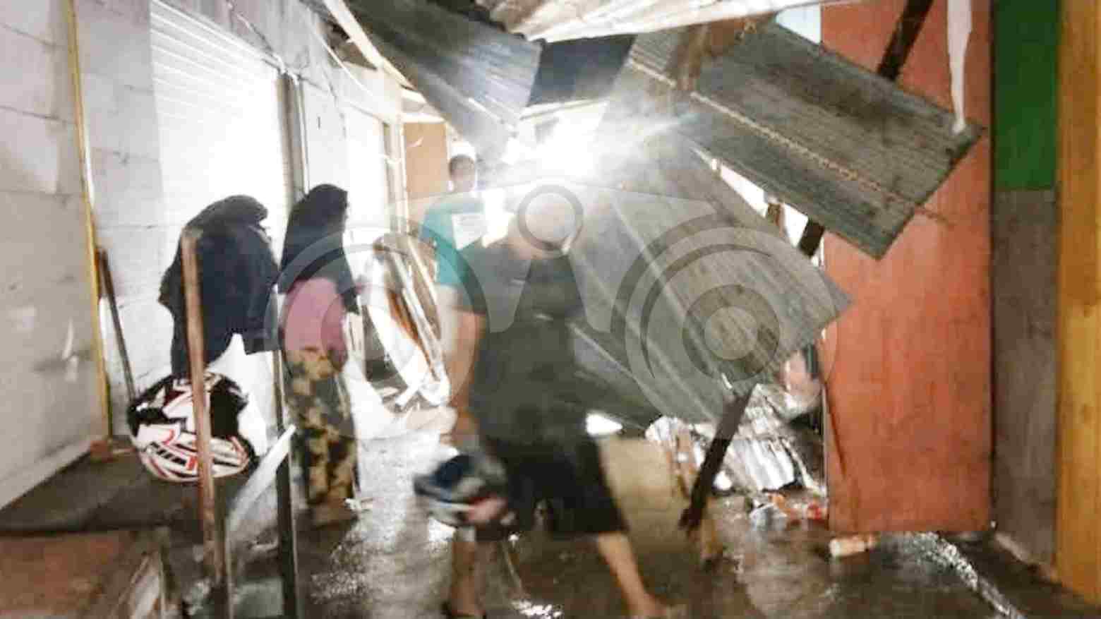Pasar Rakyat di Bombana Dihantam Puting Beliung, Belasan Kios Porak Poranda