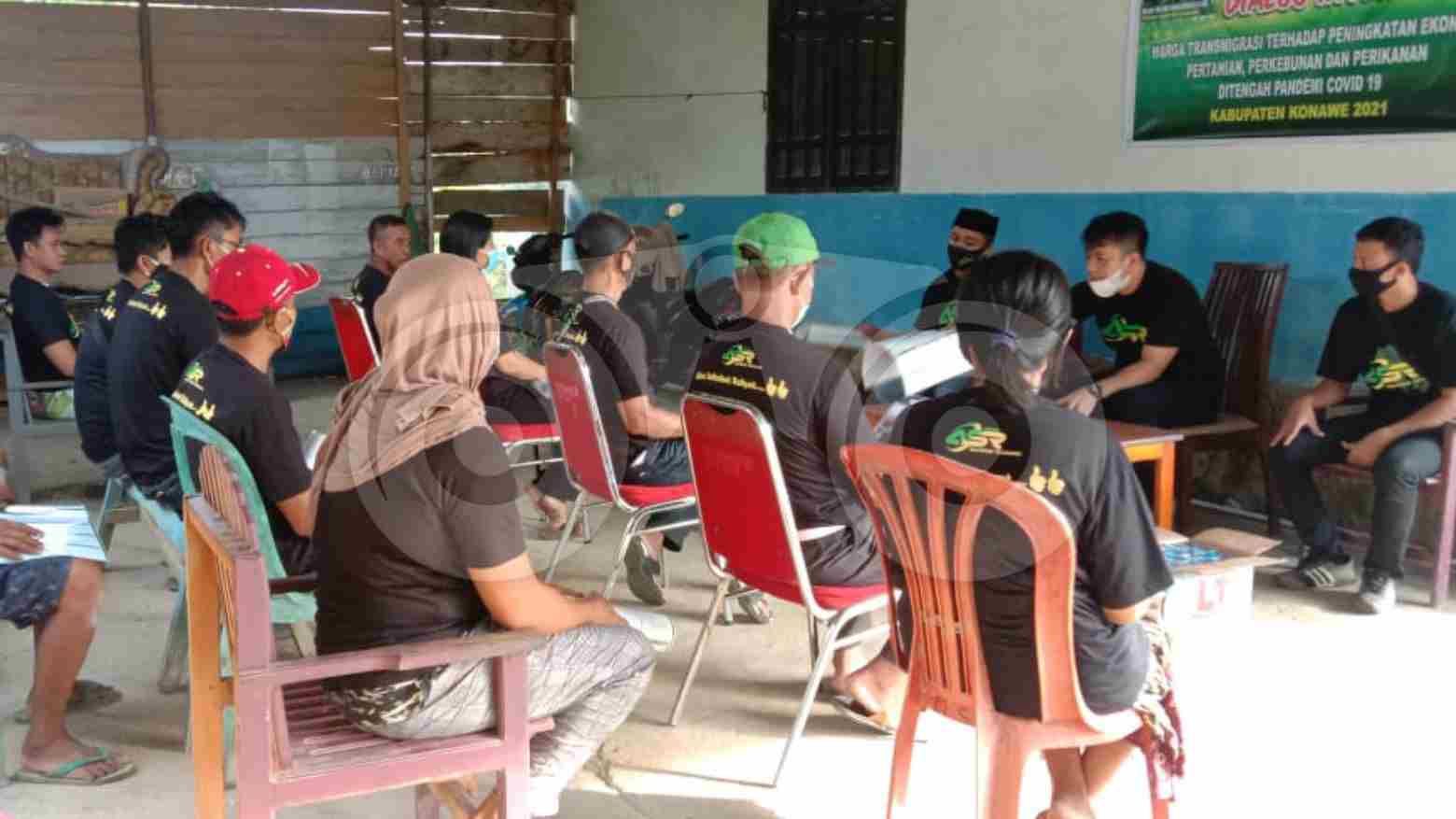 Relawan Bersama Warga Atasi Masalah Pertanian di Konawe