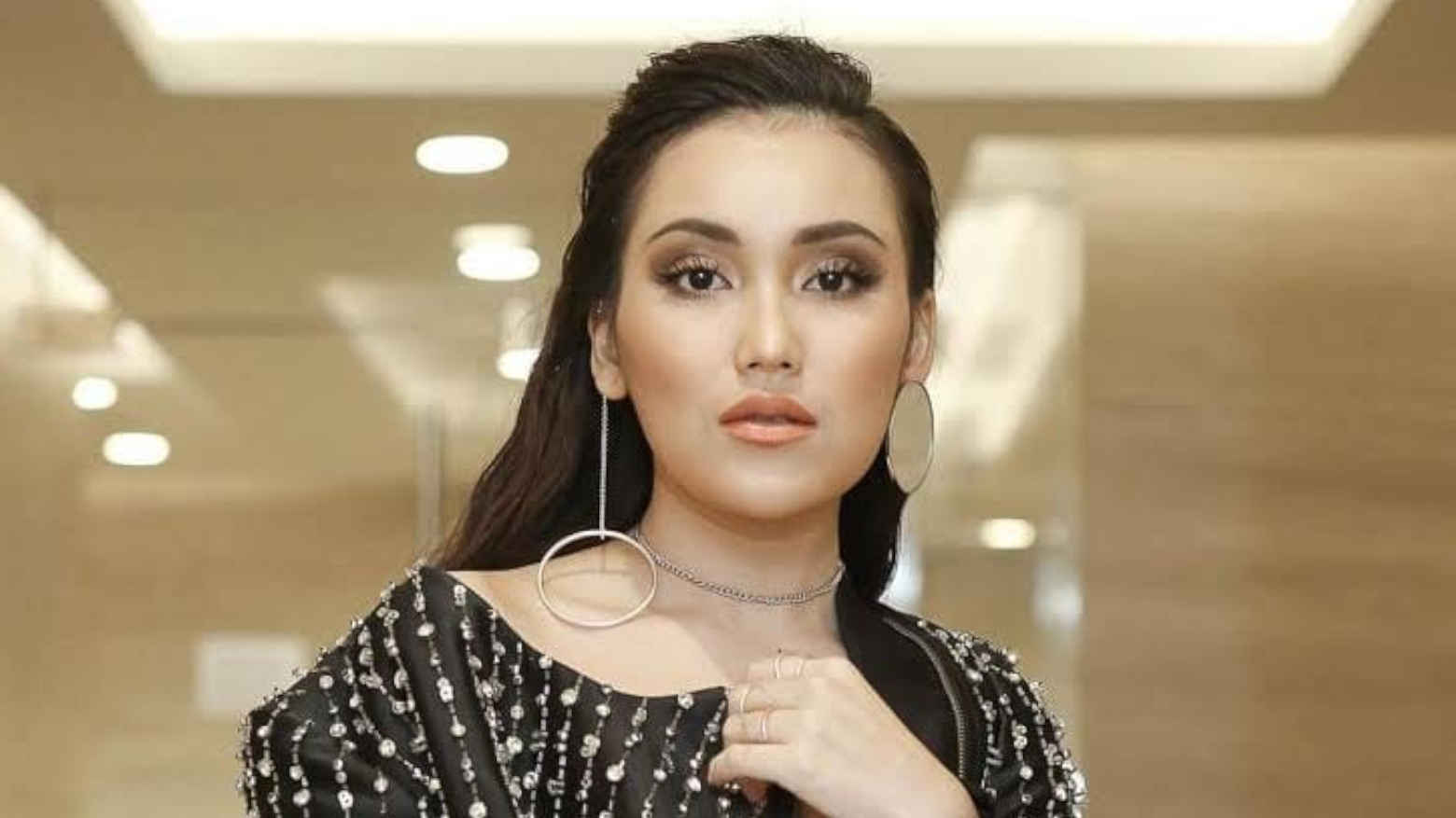 Sang Ibu Lapor Polisi Haters, Gegara Ayu Ting Ting Sering Disebut Japok