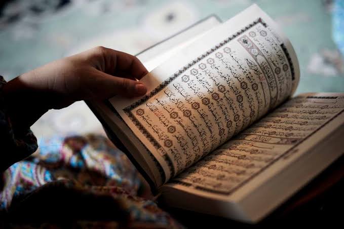 Tokoh Muslim Ini Ajukan Permohonan ke MA untuk Hapus 26 Ayat Al-Qur'an
