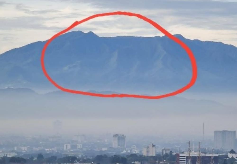 Warganet Heboh, Ada Lafaz Allah di Foto Gunung