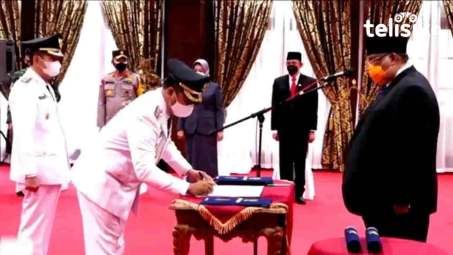 Ali Mazi Lantik Dua Bupati Terpilih Hasil Pilkada 2020