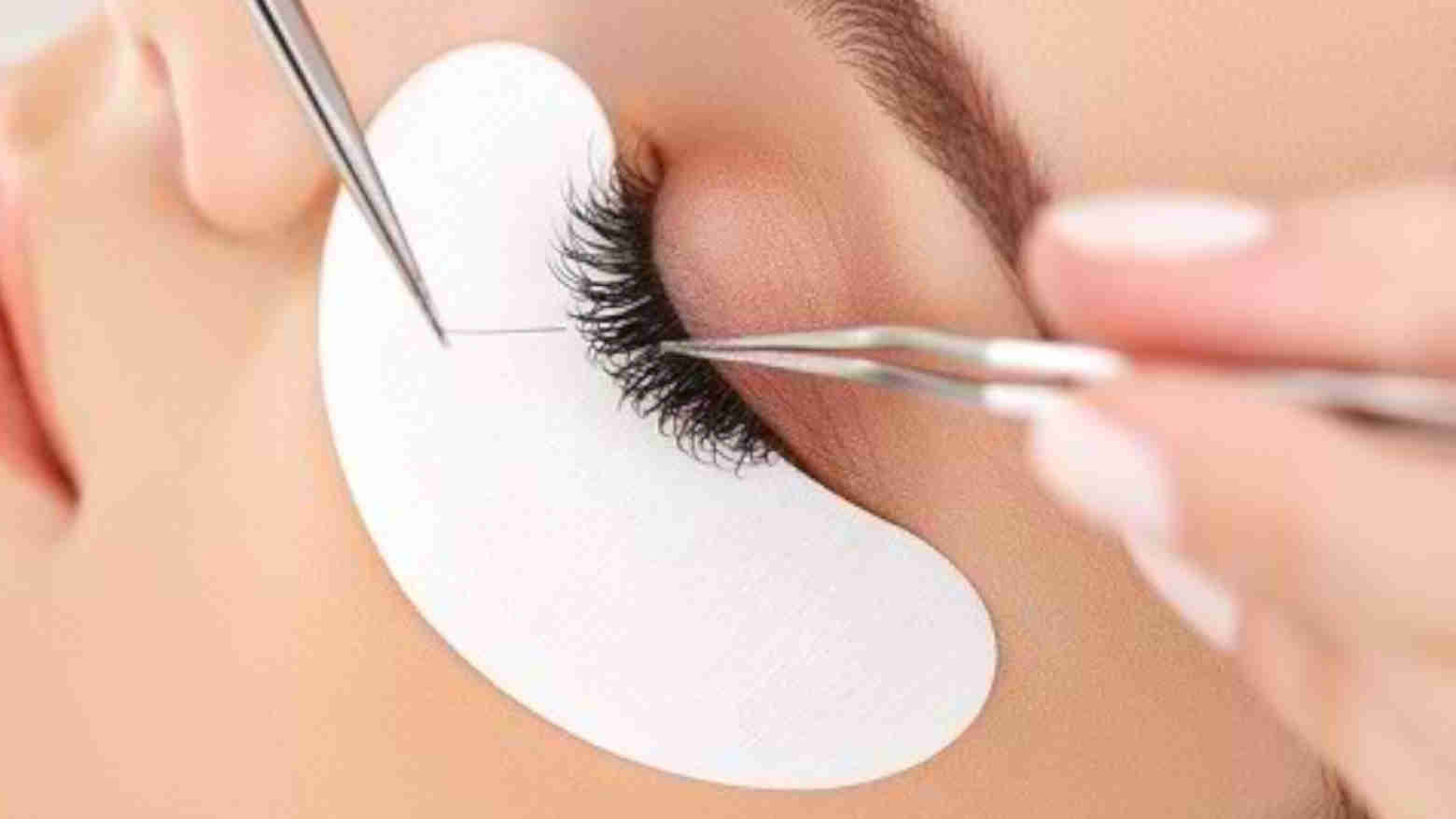 Begini Hukum Sambung Bulu Mata Menurut Syariat Islam