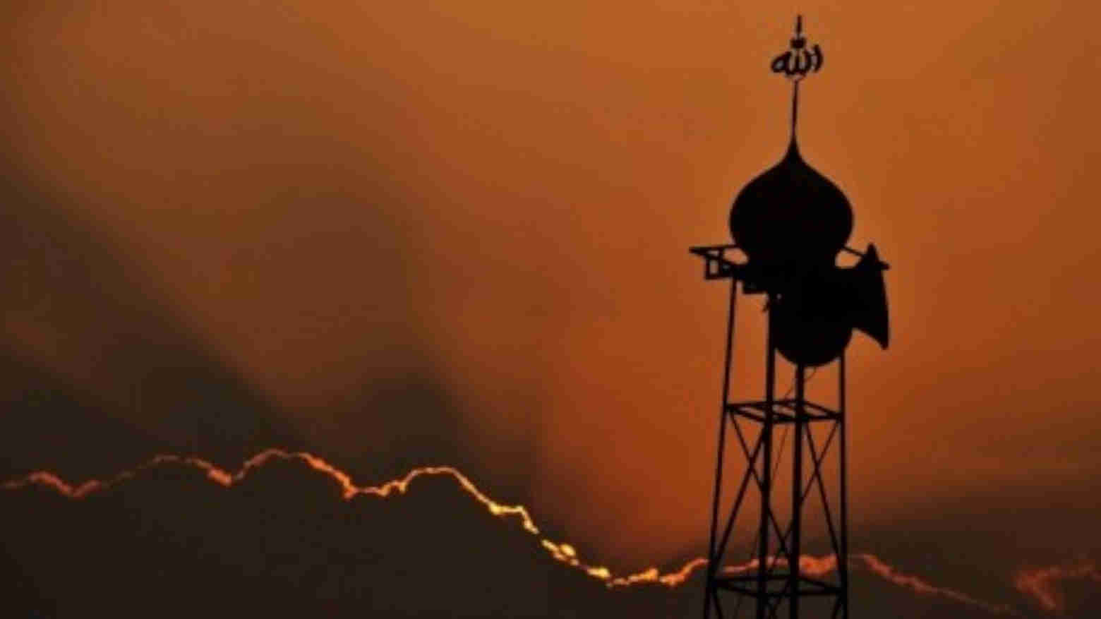 Bolehkah Membangukan Sahur dengan Toa Masjid? Berikut Penjelasannya