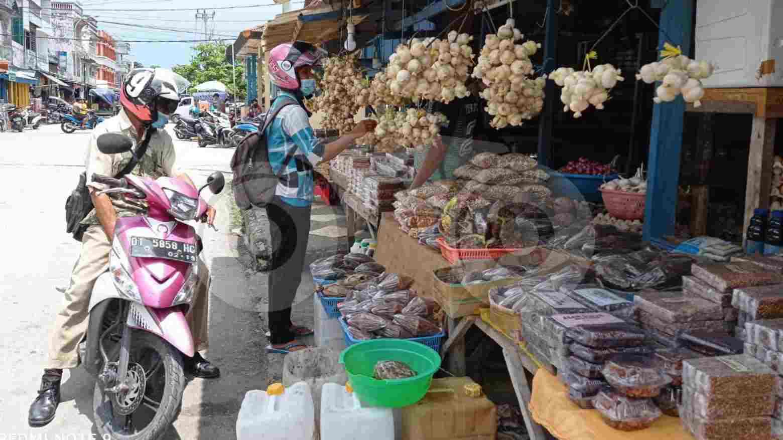 Foto Humanis: Berburu Oleh-oleh Khas Kota Baubau