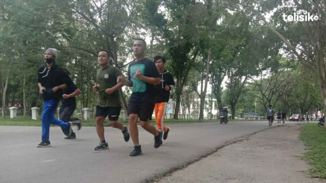 Halaman Kantor Bupati Jadi Tempat Ngabuburit Warga Konawe