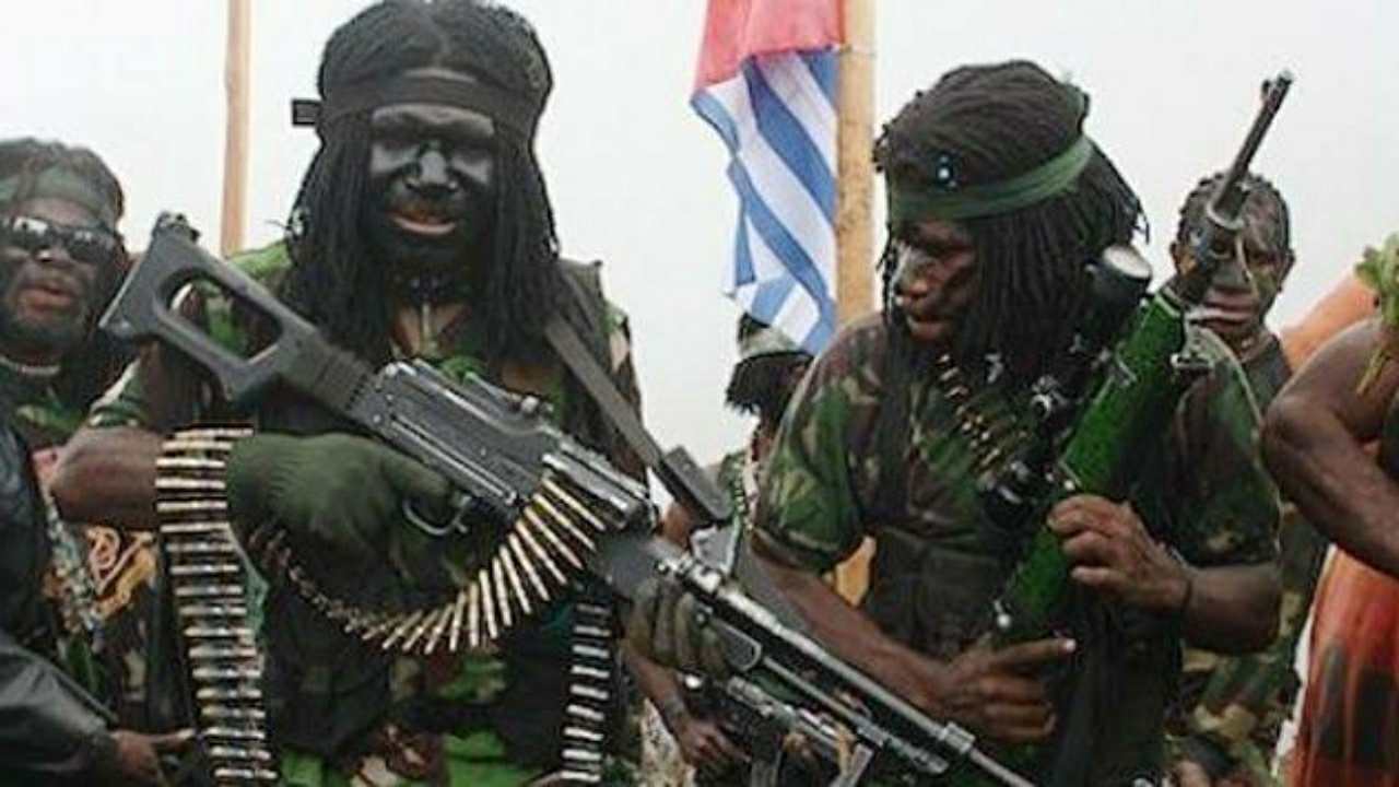 Jokowi Perintahkan TNI-Polri Kejar dan Tangkap Seluruh Anggota KKB