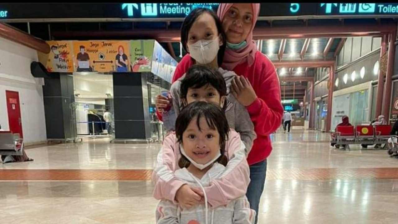 Kisah Erlita Dewi yang Akhirnya Bisa Berkumpul Lagi dengan Tiga Anaknya