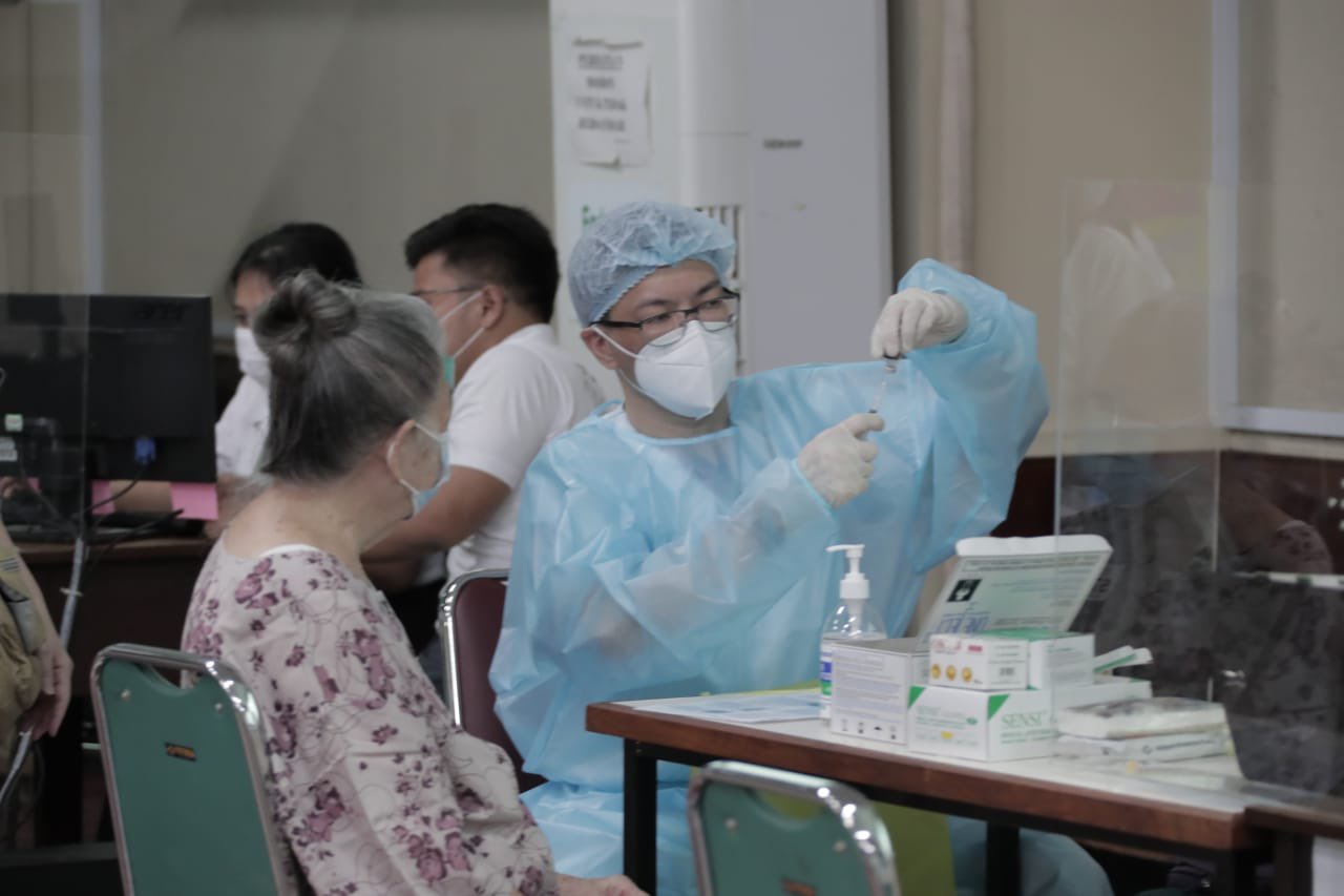 Lansia 60 Tahun Jadi Prioritas Vaksinasi COVID-19 Tahap Kedua