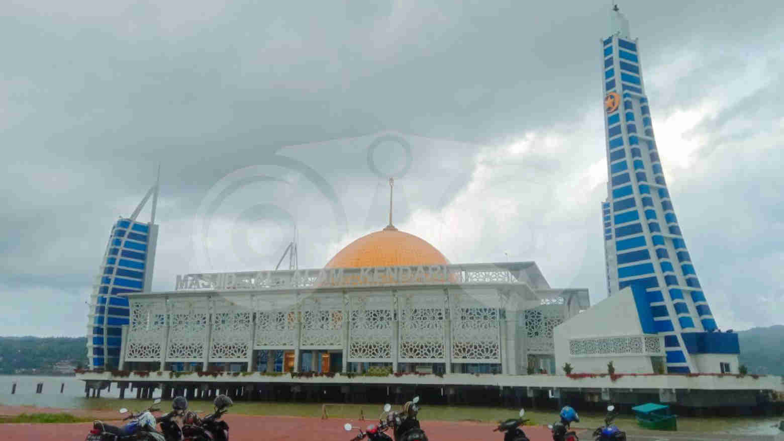 Masjid Al Alam Tempat Ngabuburit Idaman Warga Kendari