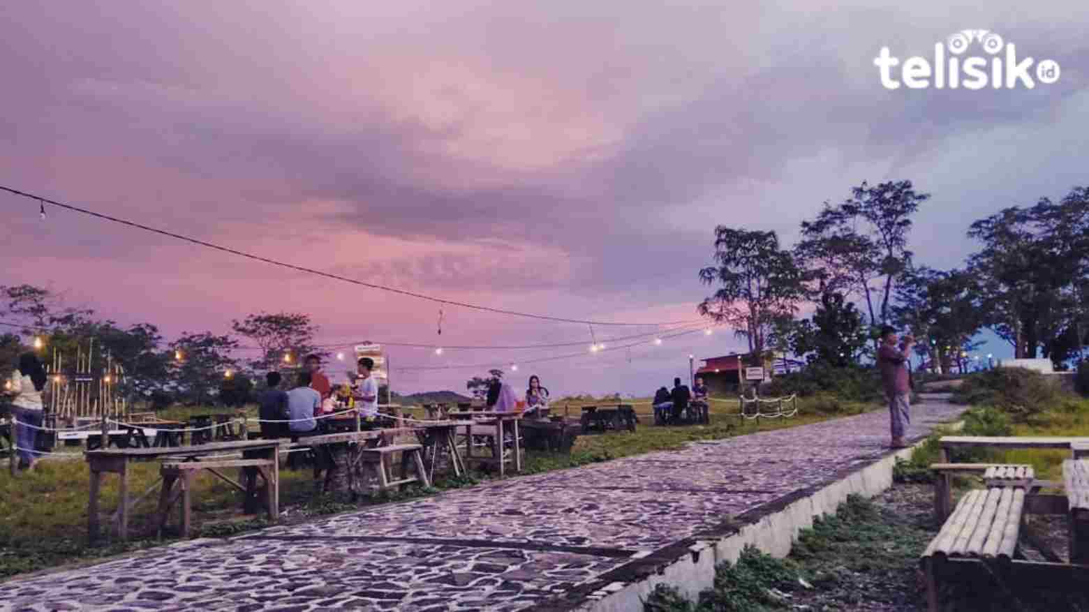 Puncak Kahianga Jadi Tempat Ngabuburit Favorit Masyarakat Tomia