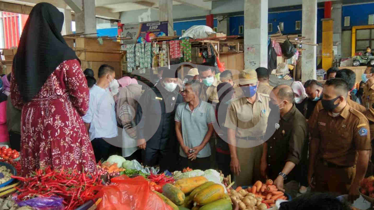 Sidak Pasar, DPRD Kendari Ungkap Ada Kenaikan Harga dan Fasilitas Kurang Memadai