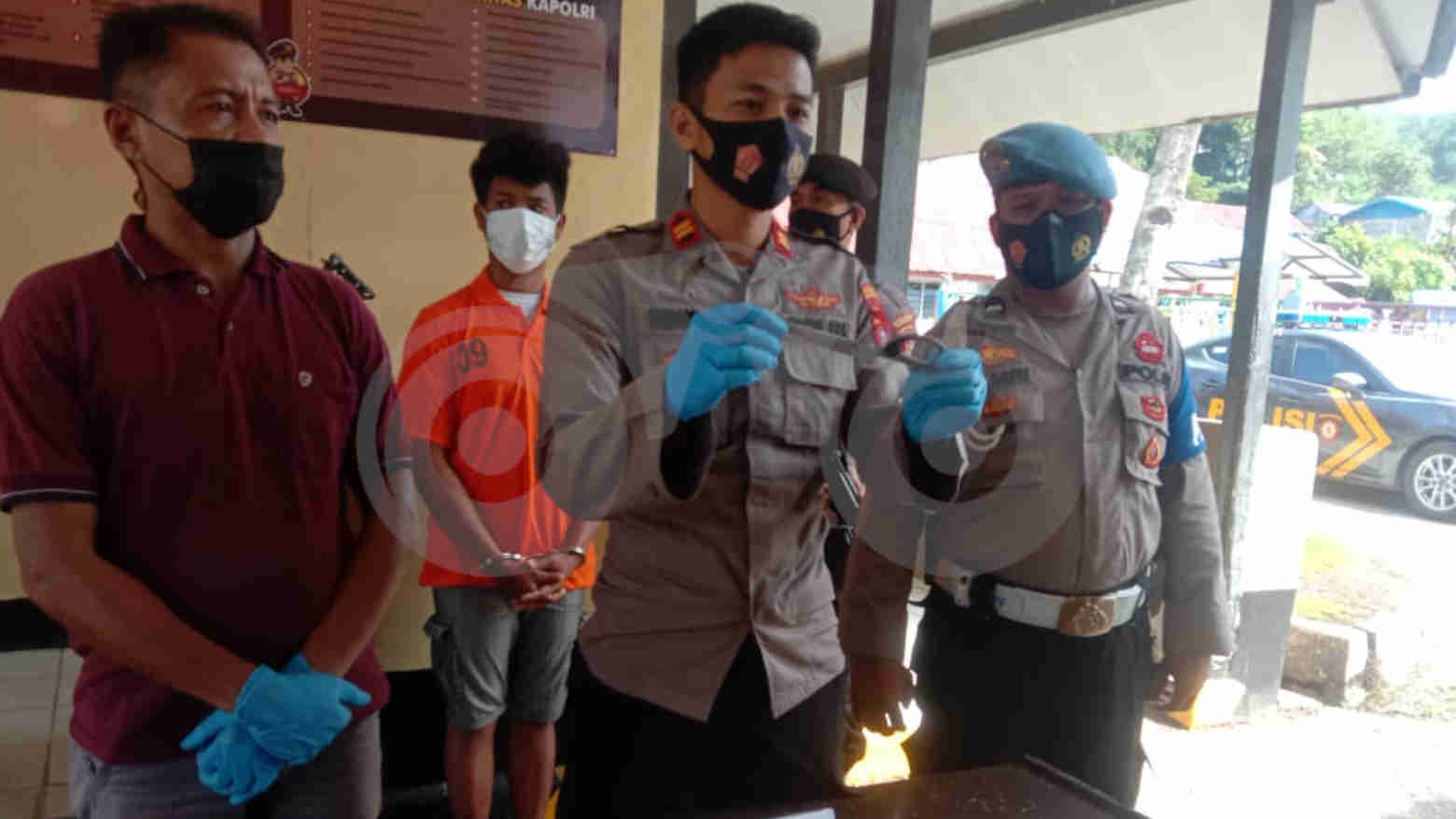 Sopir Angkot Tikam Rekannya dengan Gunting Hingga Tewas