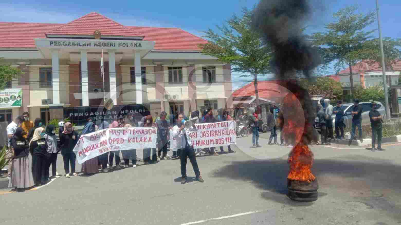 Soroti Perusahaan Tambang, HIPPMA-KOLSEL Unjuk Rasa di DPRD Kolaka