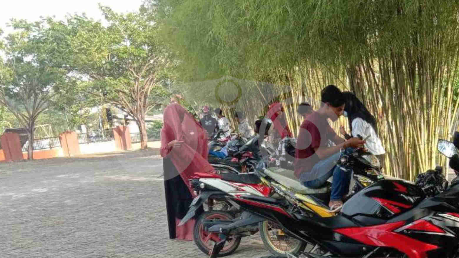 Taman Kota Andoolo Jadi Spot Ngabuburit Warga Konsel