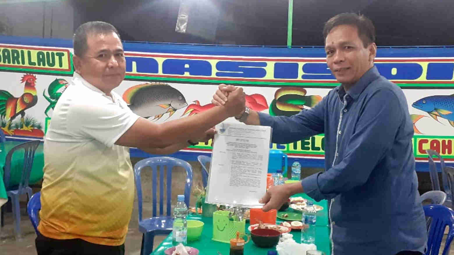 Tertunda 6 Bulan, Abdurrahman Saleh Terima SK Ketua PODSI Sultra