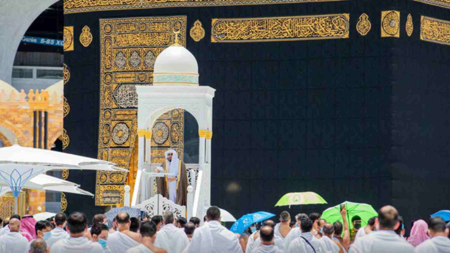 Bawa Senjata, Seorang Pria Serang Imam Masjidil Haram