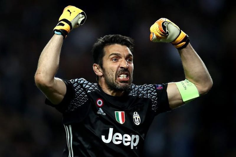 Buffon Resmi Tinggalkan Juventus Setelah 20 Tahun Mengabdi