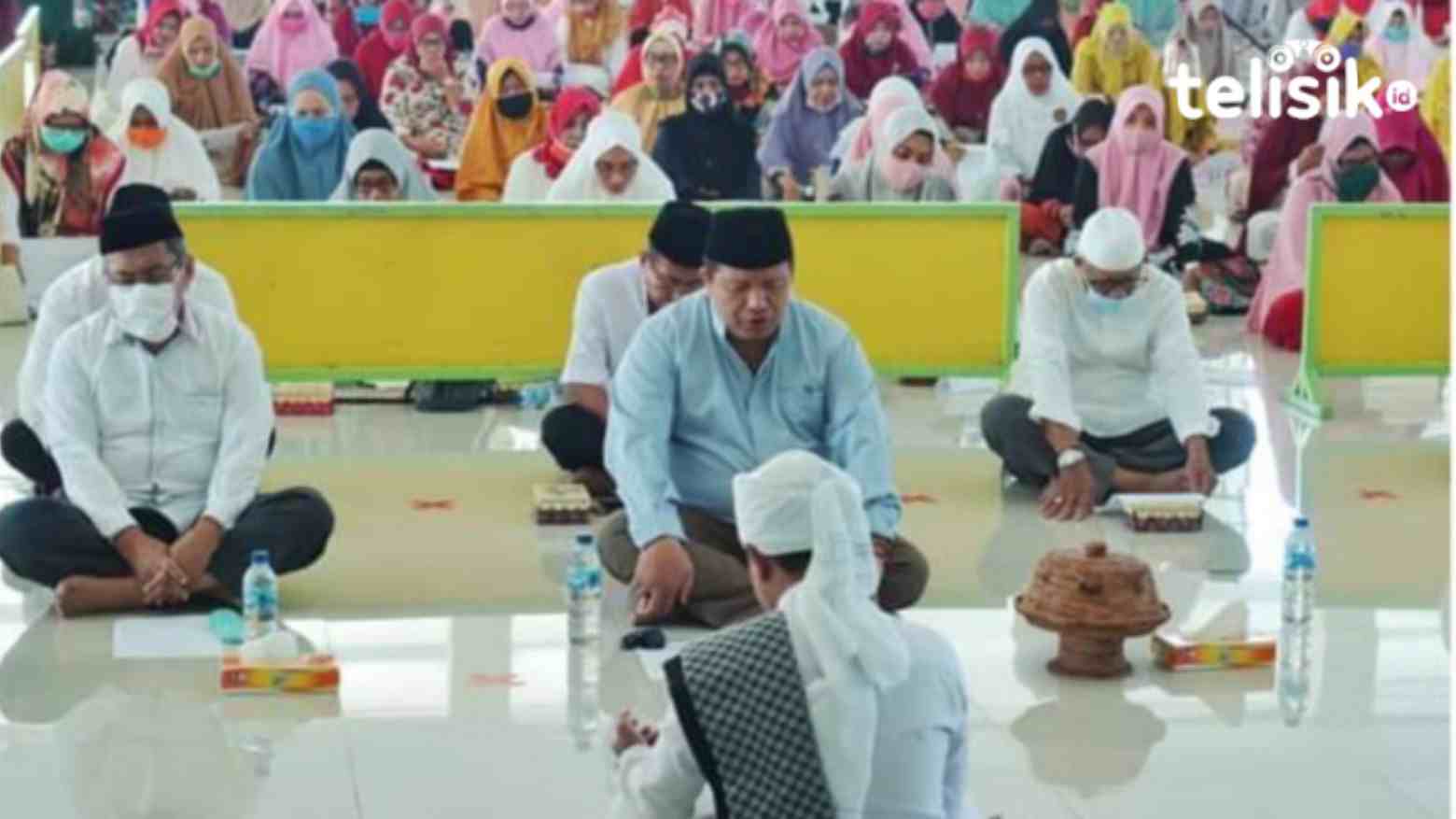 Bupati Muna Salat Id di Masjid Almunajad, Kepala Kemenag Pembawa Khotbah
