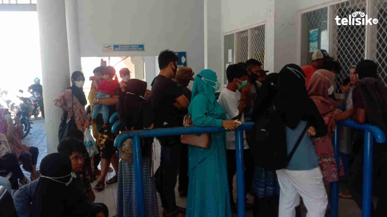 Calon Penumpang Kapal Feri ASDP Kolaka Keluhkan Biaya Rapid Test