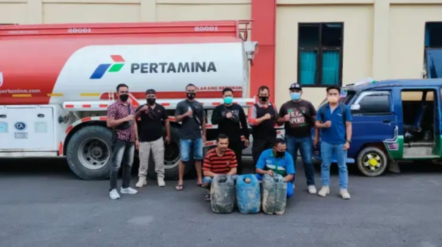 Diduga Sedot BBM di Jalan, Awak Tanki Pertamina Reo Diamankan Polisi