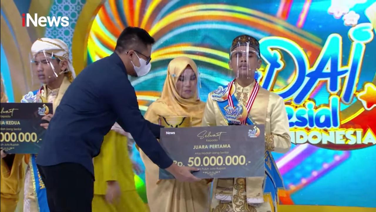 Dion Saputra Difabel Asal Kota Baubau, Raih Juara 1 Dai Spesial Indonesia