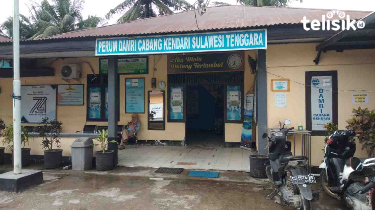 Ditolak Masuk Pelabuhan Torobulu, Dua Bus Damri Kembali ke Kendari