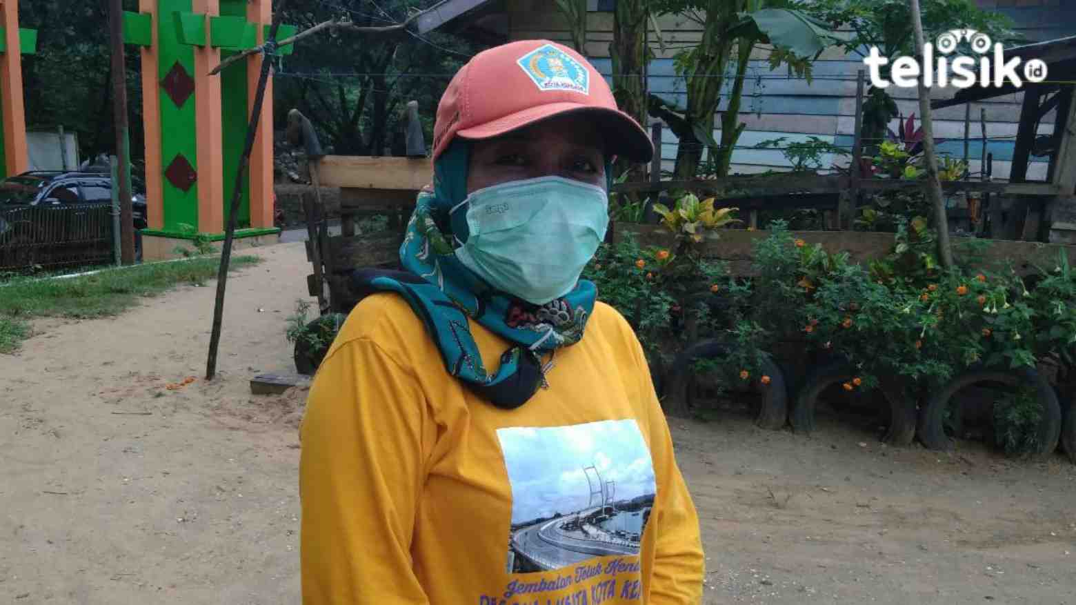 DLHK Apresiasi Tim Penggerak PKK Kendari Peduli Warga TPA