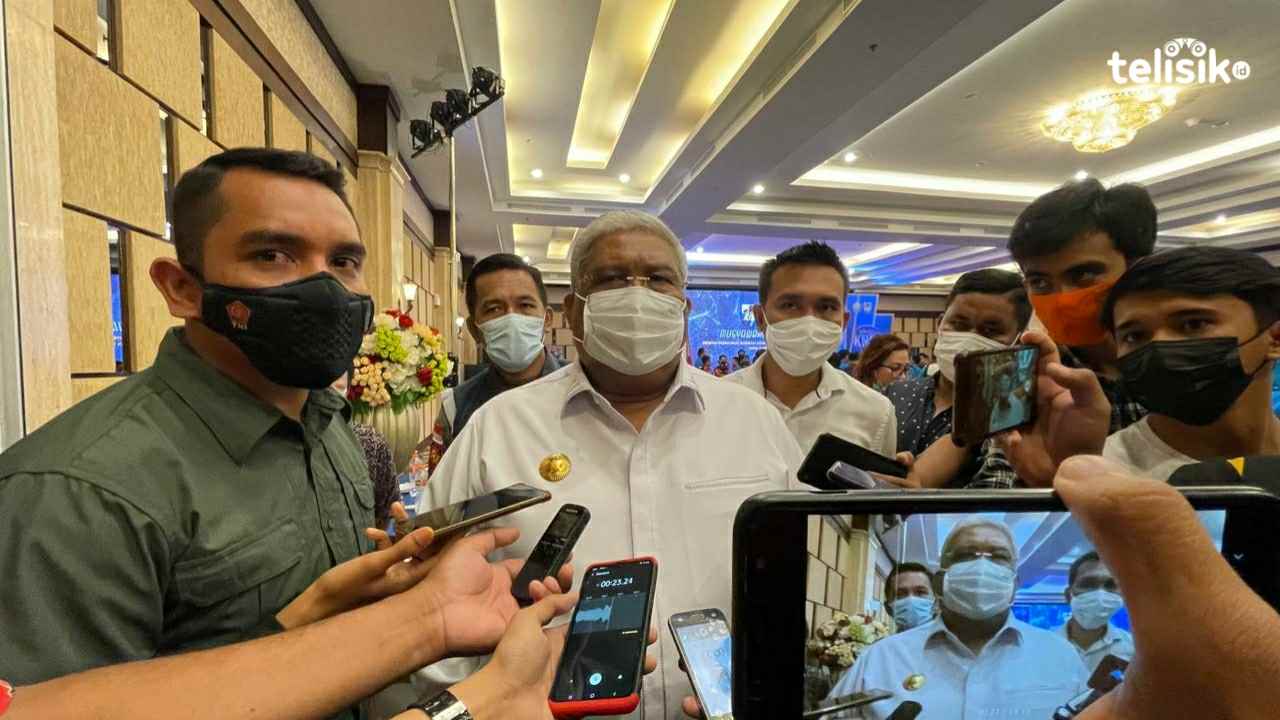 Gubernur Ali Mazi Serahkan Pelaksaan Musda KNPI Sultra ke Panitia