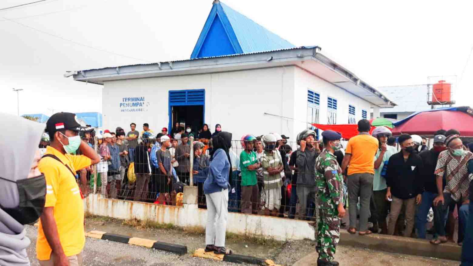 Pelabuhan Panggulubelo Wakatobi  Tertibkan Arus Penjemput dan Pengantar