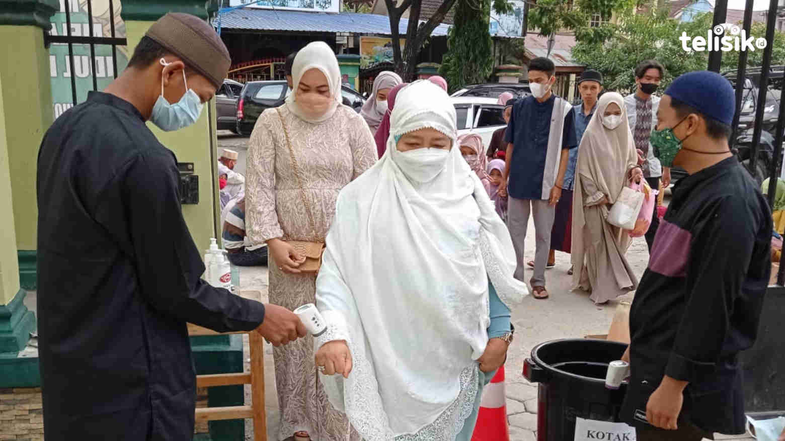 Siska Karina Imran Salat Ied di Masjid Al-Jariyah, Mantan Wakil Wali Kota Kendari Jadi Khatib