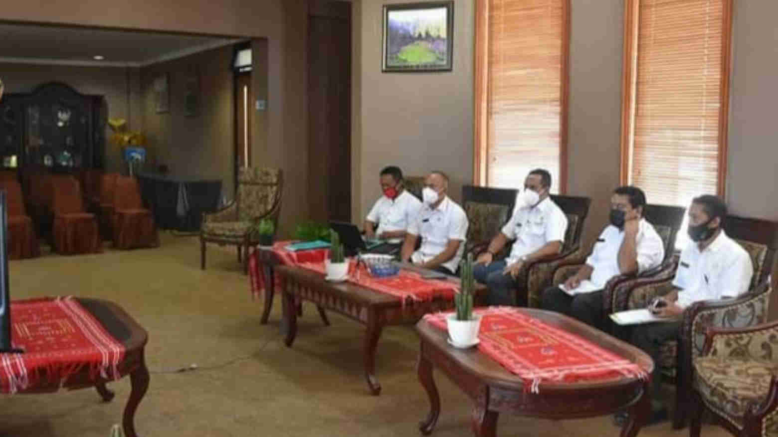 Ubah Ruteng Kota Terkotor, Pemda Harus Bikin Kebijakan Tentang Pembatasan Sampah