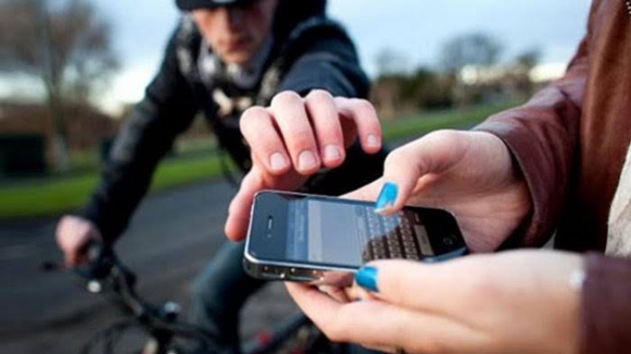 Begal Beraksi di Depan Kantor DPRD Muna, HP Korban Raib