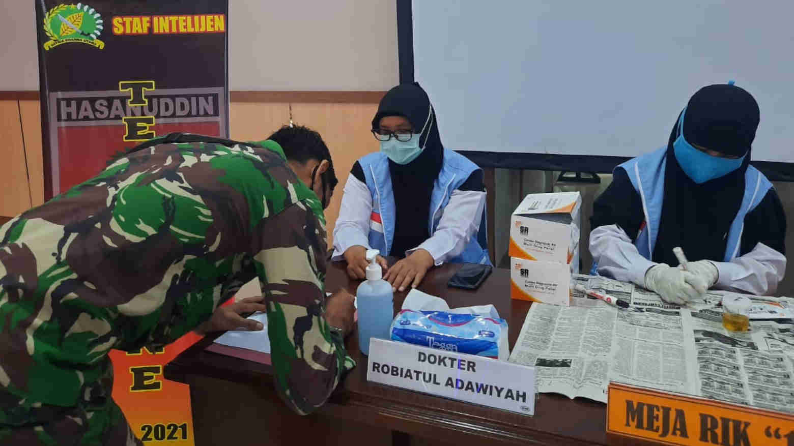 BNNP Sultra Sosialisasi Bahaya Narkoba dan Tes Urine Prajurit Korem 143/HO