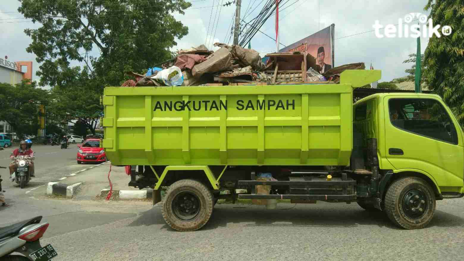 Jaga Kebersihan Kota, DLHK Kendari Tambah Armada Pengangkut Sampah Tiap Tahun