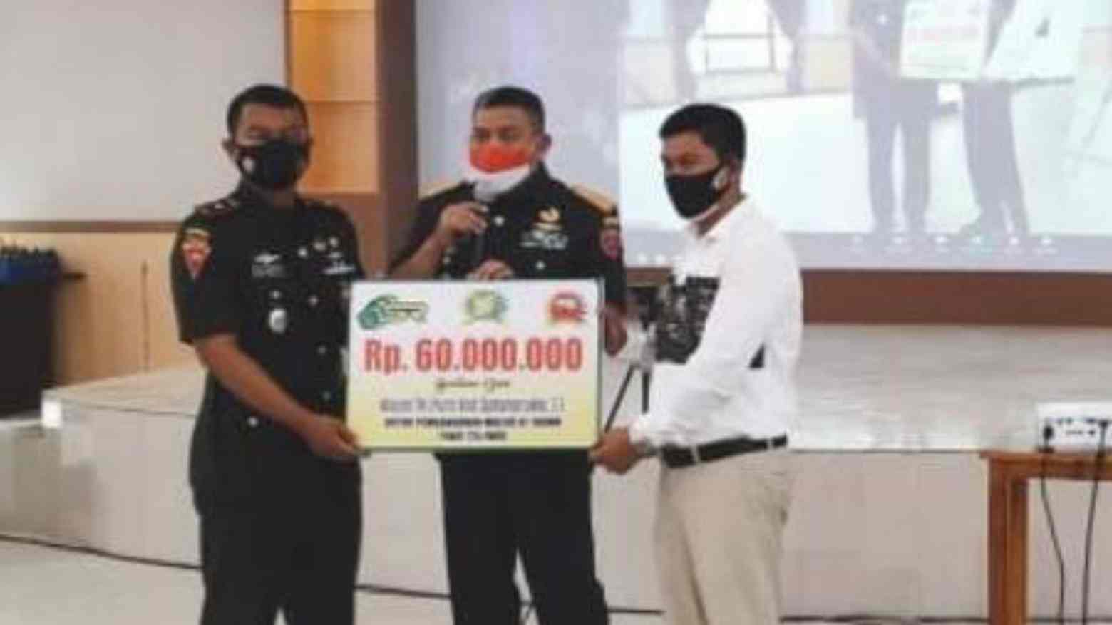 Kado Ulang Tahun Korem 143, Andi Sumangerukka Bantu Masjid Yonif 725