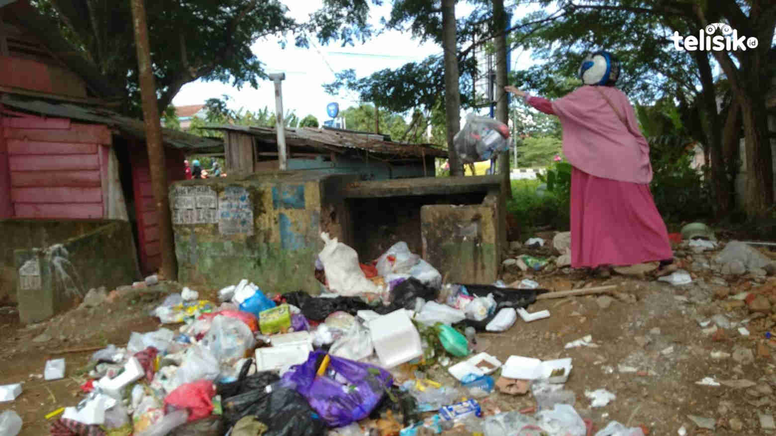 Kesadaran Warga Buang Sampah Sesuai Jadwal Masih Kurang