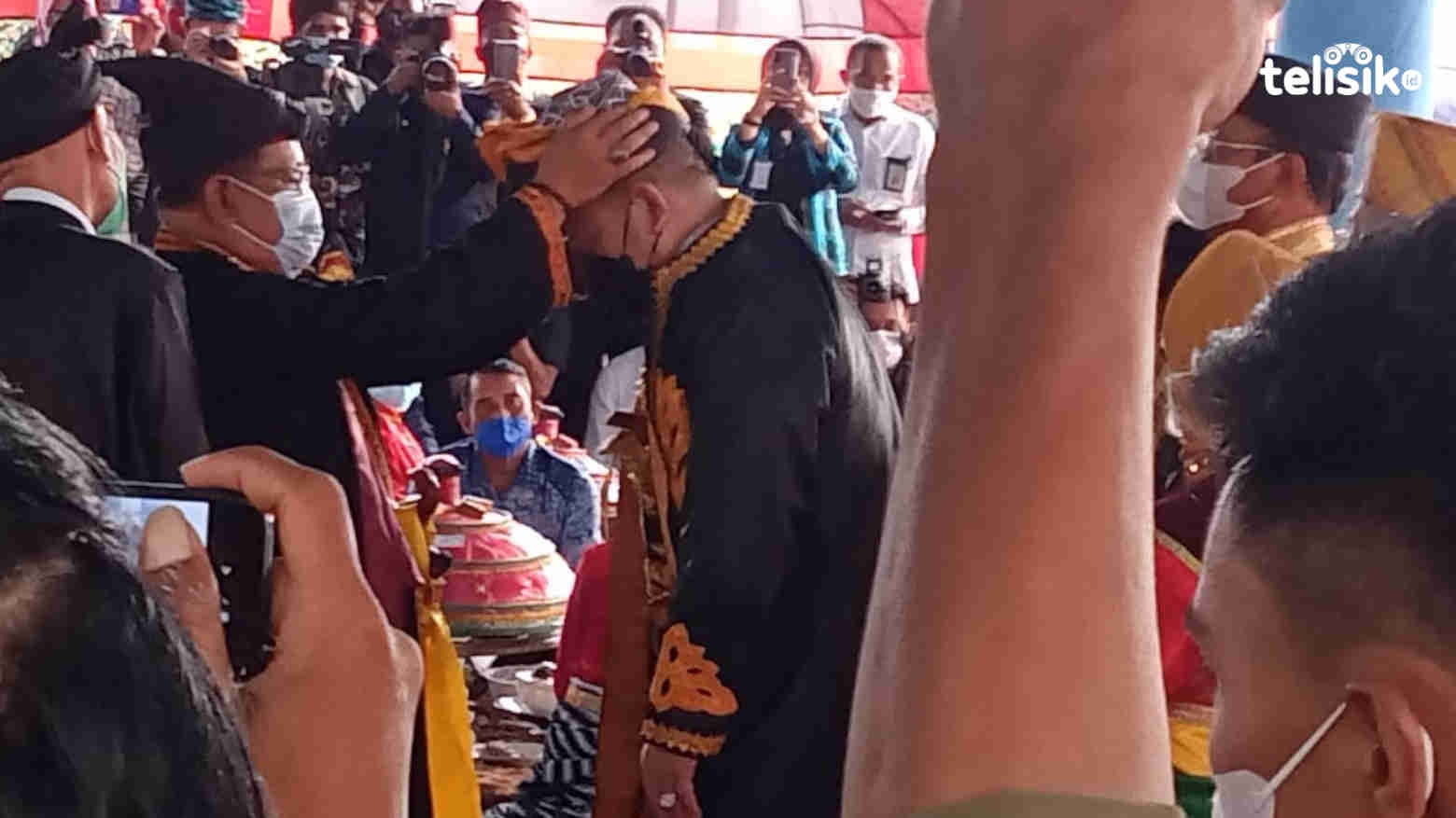 Ketua DPD RI Dianugerahi Mia Ogena Yi Saragau Oleh Kesultanan Buton