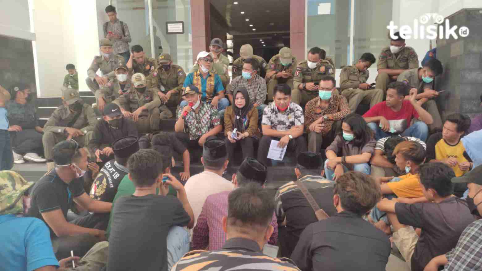 Penuhi Tuntutan Massa Aksi, Pemda Konsel Sepakat Hentikan Aktivitas PT Asmindo